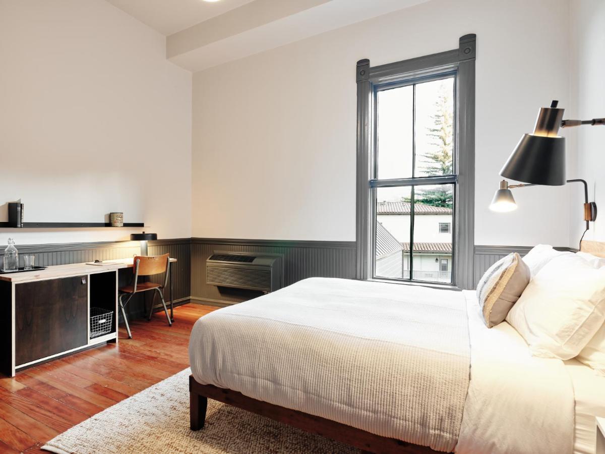 Hopland Thatcher Hotel מראה חיצוני תמונה